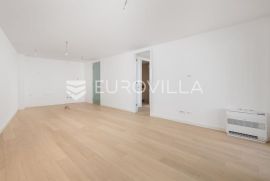 Opatija, moderan trosoban stan NKP 92 m2 u novogradnji, Opatija, Apartamento