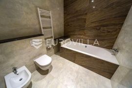 Opatija, Centar, predivan trosoban stan NKP 113,96 m2, Opatija, شقة