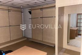 Zadar, Voštarnica, poslovni prostor na izvrsnoj lokaciji, NKP 62 m2, Zadar, Poslovni prostor