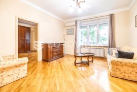 Zagreb, centar, četverosoban stan/ poslovni prostor 100 m2, Zagreb, Appartement