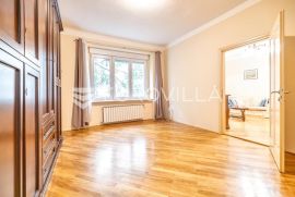 Zagreb, centar, četverosoban stan/ poslovni prostor 100 m2, Zagreb, Appartement