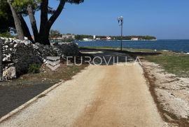 Ugljan, prekrasna kuća na impresivnih 1405 m2, 100 m od plaže, Preko, Σπίτι