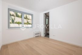 Opatija, atraktivan trosoban stan NKP 119 m2 NOVOGRADNJA, Opatija, شقة