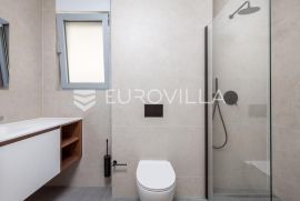 Opatija, moderan trosoban stan NKP 119 m2 u novogradnji, Opatija, Kвартира