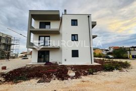 Istra, Umag, NOVOGRADNJA, Stan u prizemlju NKP 64,01 m2, Umag, Kвартира