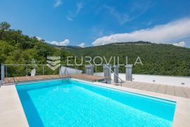 Opatija, atraktivan penthouse s bazenom NKP 367 m2 NOVOGRADNJA, Opatija, Appartement