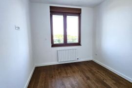 Kalvarija, lux, 46m2, 2.0, VI, cg, lift, garaža ID#1780, Zemun, Wohnung