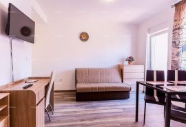 Kuća Samostojeća kuća s apartmanima! Medulin!, Medulin, Maison