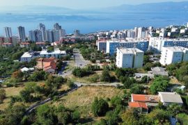 RUJEVICA, teren s građevinskom dozvolom za 8 stanova, Rijeka, Land