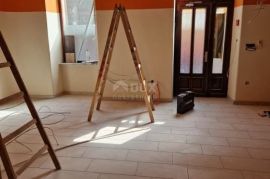 RIJEKA, CENTAR - poslovni prostor 102 m2 u prizemlju na odličnoj lokaciji! PRILIKA!, Rijeka, Propiedad comercial