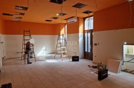 RIJEKA, CENTAR - poslovni prostor 102 m2 u prizemlju na odličnoj lokaciji! PRILIKA!, Rijeka, Propiedad comercial