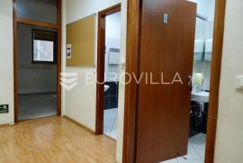 Rijeka, Centar, poslovni prostor površine 800m2, Rijeka, Commercial property