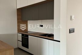 Opatija, Pobri, troetažni stan u novogradnji 269,38m2, Opatija, Appartment