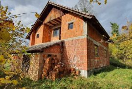 GORSKI KOTAR, VRBOVSKO - Kuća na osami s velikim potencijalom, Vrbovsko, Ev