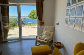 CRIKVENICA, JADRANOVO -prostrani stan u prizemlju, 80 m od mora, Crikvenica, Apartamento