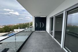 Prekrasan stan na prvom katu novogradnje, Crikvenica, Appartment