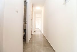 Renoviran stan na traženoj lokaciji u Puli!, Pula, Appartement