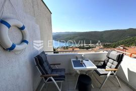 Istra, Rabac, dvosoban stan s otvorenim pogledom na more, samo u ponudi Euroville!, Labin, Wohnung