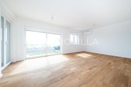 Sveta Nedelja, Kerestinec, NOVOGRADNJA, trosoban stan 99 m2 s vrtom 299 m2,, Appartement