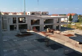 Poslovni prostor Prodaja poslovnog prostora u novom poslovno - stambenom projektu, Poreč, Poreč, Propriété commerciale