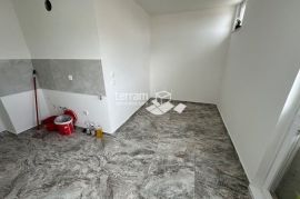 Istra, Pula, Vidikovac, stan 59m2, 1SS+DB, IV. kat, lift, renovirano!! #prodaja, Pula, Apartamento