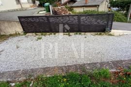 Prodaja kuće s tri stana i garažom na Gornjem Zametu S+P+1+VP, Rijeka, Casa