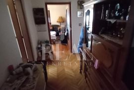 Prodaja kuće s tri stana i garažom na Gornjem Zametu S+P+1+VP, Rijeka, Casa