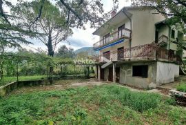 Tribalj, kuća za uređenje s 1.250m2 okućnice, Vinodolska Općina, Casa