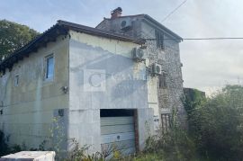 Buje okolica starina 150m2 sa velikim terenom, Buje, Casa