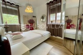 Opatija, predivan trosoban stan NKP 91 m2, bazen, panoramski pogled na Kvarner, Opatija, Wohnung