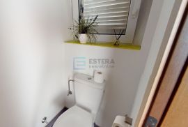 Prodaja apartman Privlaka 91 m2, prvi red do mora, 3s, 2. kat, terasa, Privlaka, Wohnung