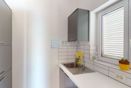 Prodaja apartman Privlaka 91 m2, prvi red do mora, 3s, 2. kat, terasa, Privlaka, Wohnung