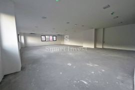 MATULJI, poslovni prostor od 200 m2 za najam, Matulji, Propiedad comercial