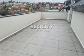 Novi Sad, Petrovaradin, Preradovićeva, 2.5, 66m2, Novi Sad - grad, Stan