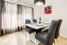 Split, Gripe dvosoban stan 68 m2 prizemlje, Split, Wohnung