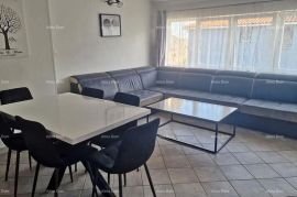 Stan Prodaje se stan površine 117.5 m², Pula, Pula, Appartement