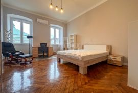 RIJEKA, CENTAR - adaptirani 4S+DB u strogom centru, Rijeka, Appartement