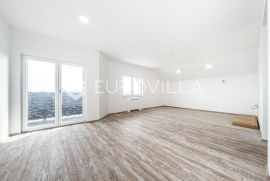 Zagreb, Lučko, NOVOGRADNJA, dvoetažni četverosoban stan NKP 153 m2, Zagreb, Apartamento