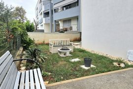 ISTRA, NOVA VERUDA - 2SS+DB moderan stan s privatnim dvorištem i parkingom, Pula, Apartamento