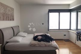 ATRAKTIVNA KUĆA, PERJAVICA, 4S+DB, 273 m², Zagreb, Casa