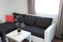 Kuća sa 5 apartmana, svega 600m od mora, Fažana, Kuća