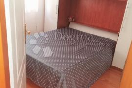 Kuća sa 5 apartmana, svega 600m od mora, Fažana, Kuća