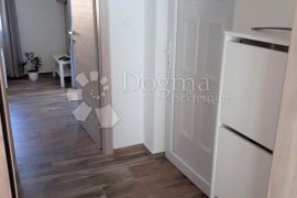 Kuća sa 5 apartmana, svega 600m od mora, Fažana, Kuća