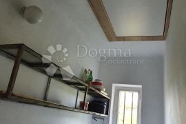 KUĆA S OGROMNIM ZEMLJIŠTEM OD 20 000,0m2, Štrigova, House