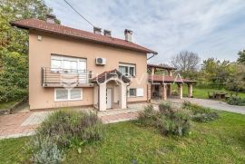 Zagreb, Borčec prekrasna obiteljska kuća 400m2 na parceli 1670m2, Zagreb, Casa