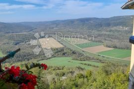 MOTOVUN STARA JEZGRA KAMENA KUĆA S NEODOLJIVIM POGLEDOM, Motovun, Haus