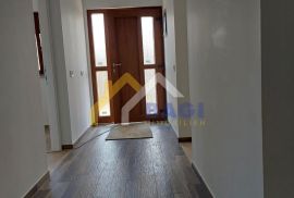 PREKRASNA NOVA KUĆA OKOLICA BARBANA 108m2, Barban, بيت