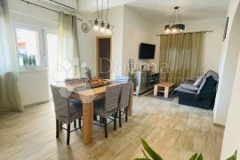 ZADAR - STANOVI - APARTMANSKA KUĆA, Zadar, Famiglia