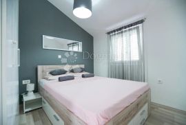 ZADAR - STANOVI - APARTMANSKA KUĆA, Zadar, Famiglia