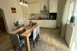 ZADAR - STANOVI - APARTMANSKA KUĆA, Zadar, بيت